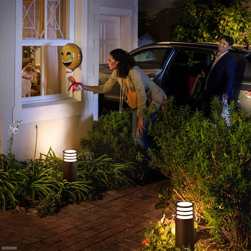 Philips Hue Lucca White Ambiance Sokkellamp Klein